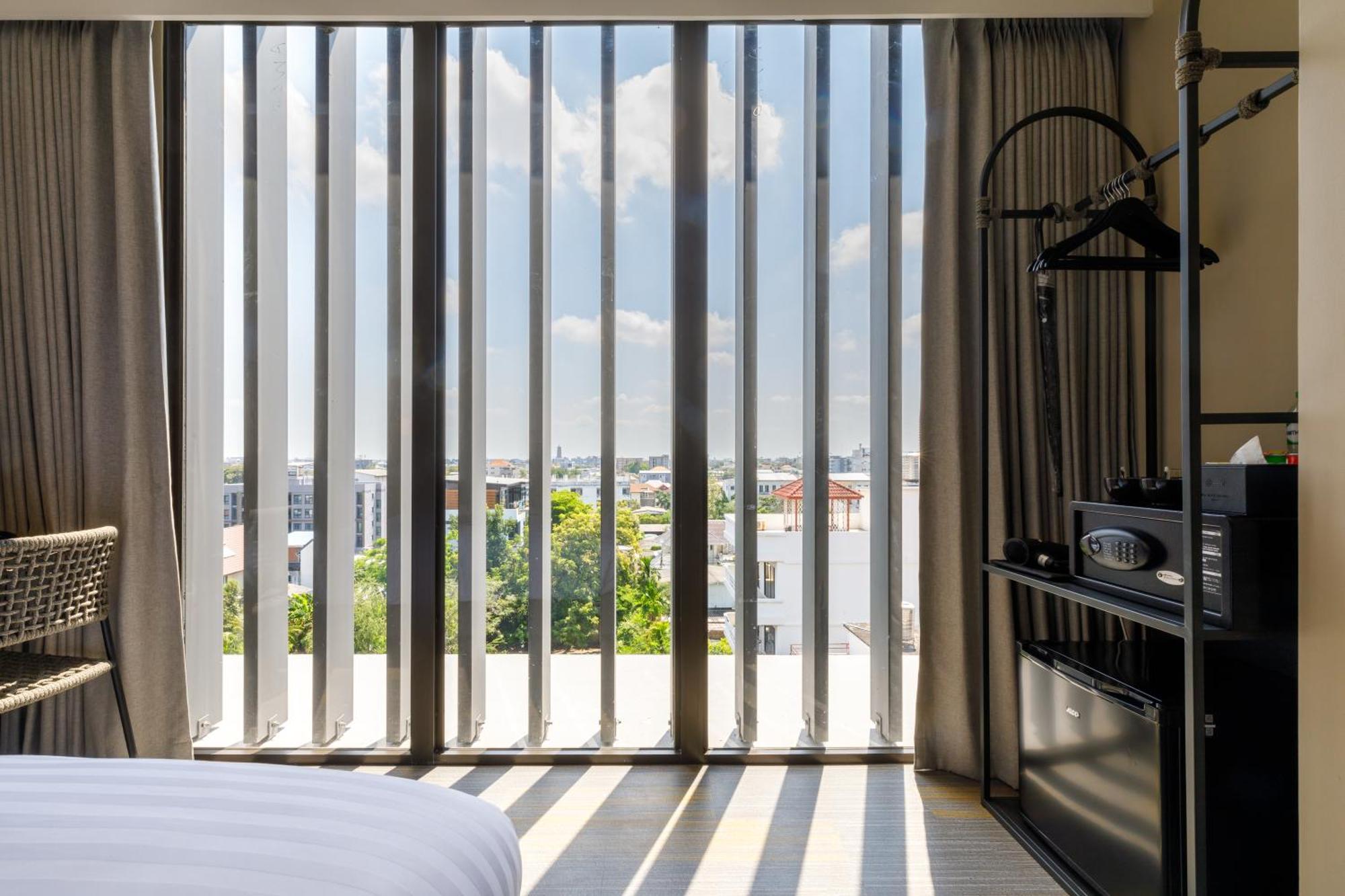 Benjarong Hotel Bangkok Ngoại thất bức ảnh