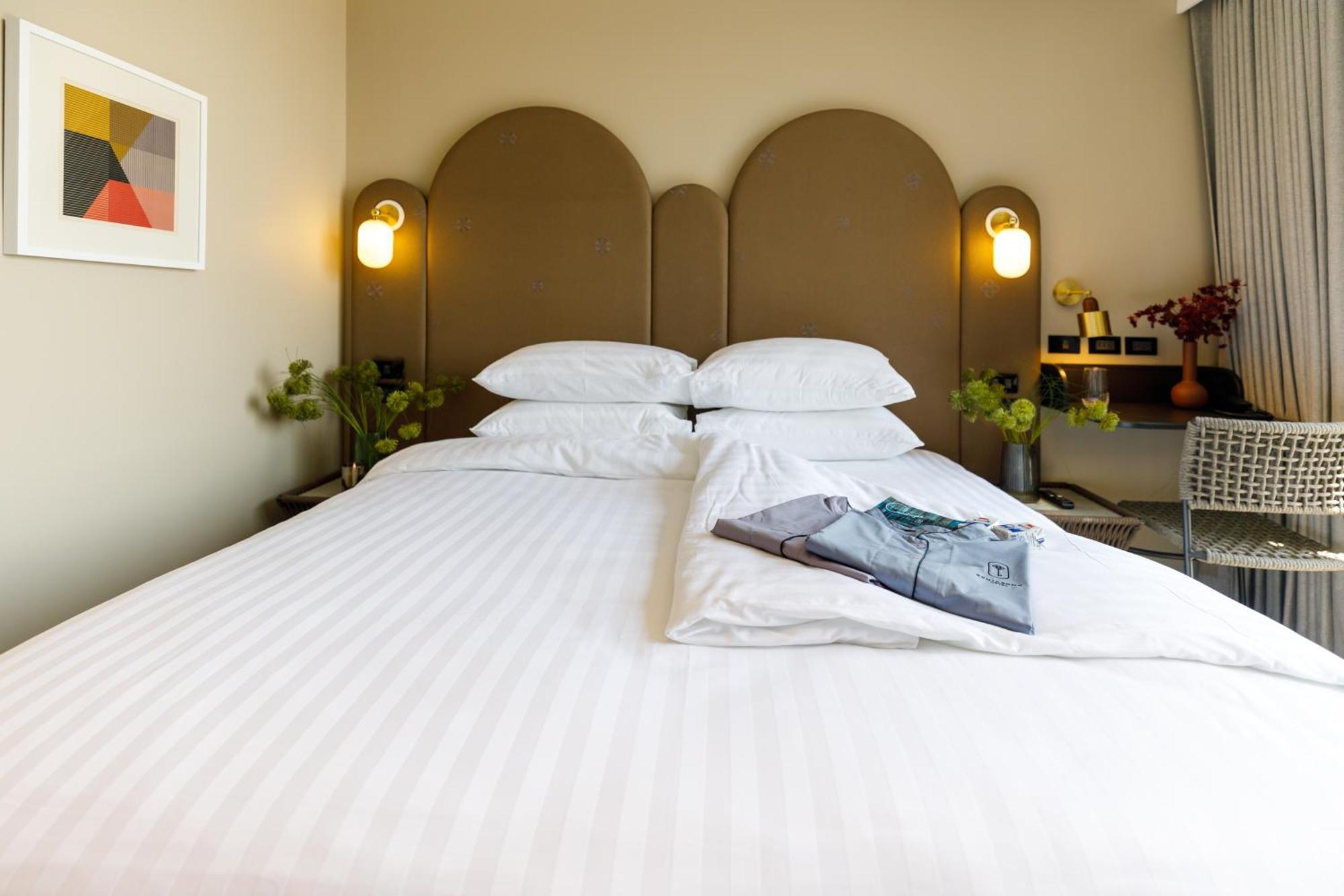 Benjarong Hotel Bangkok Ngoại thất bức ảnh