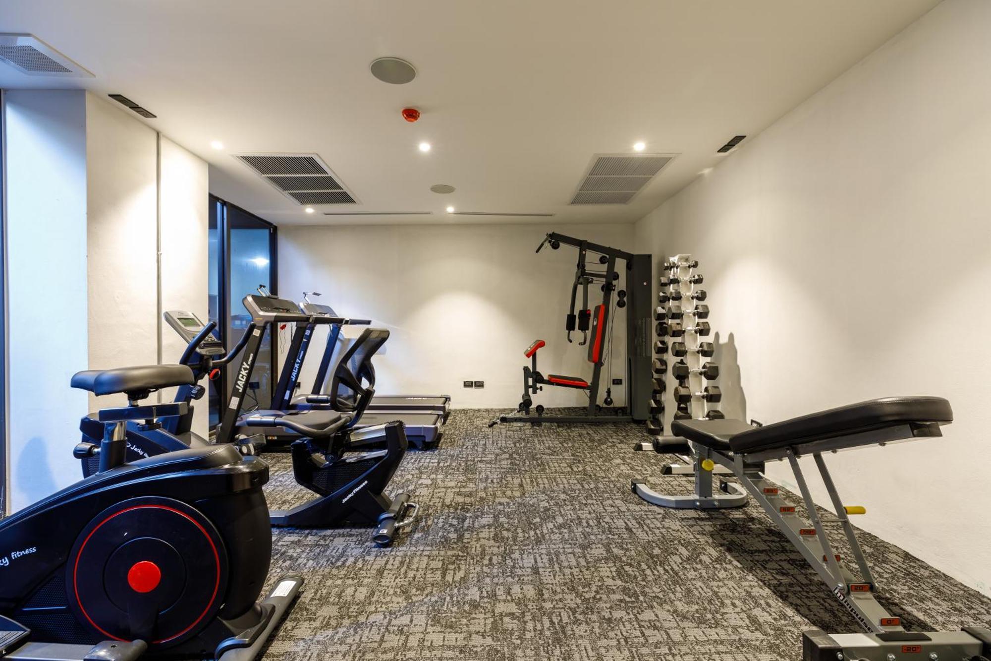 Benjarong Hotel Bangkok Ngoại thất bức ảnh