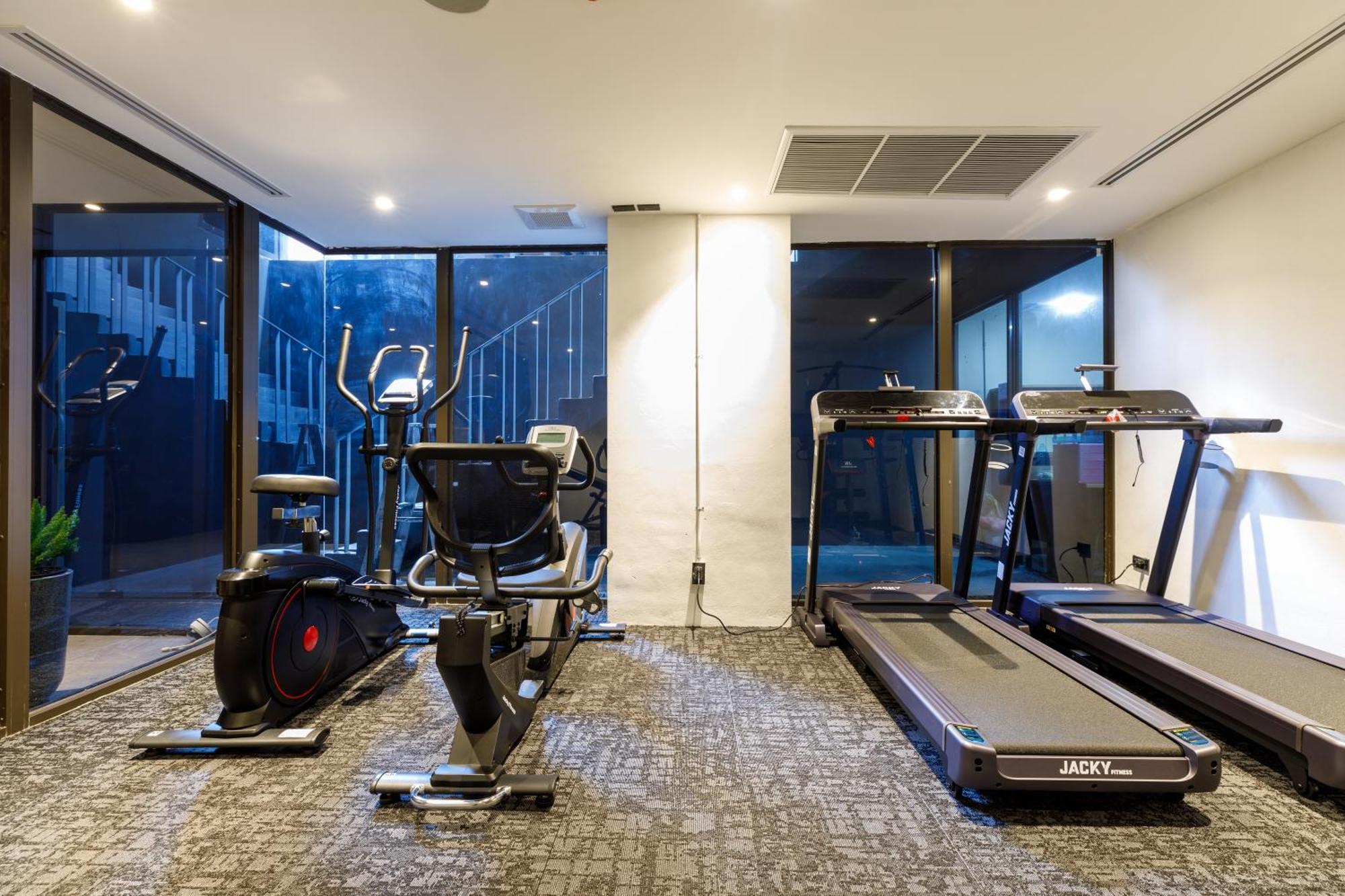 Benjarong Hotel Bangkok Ngoại thất bức ảnh