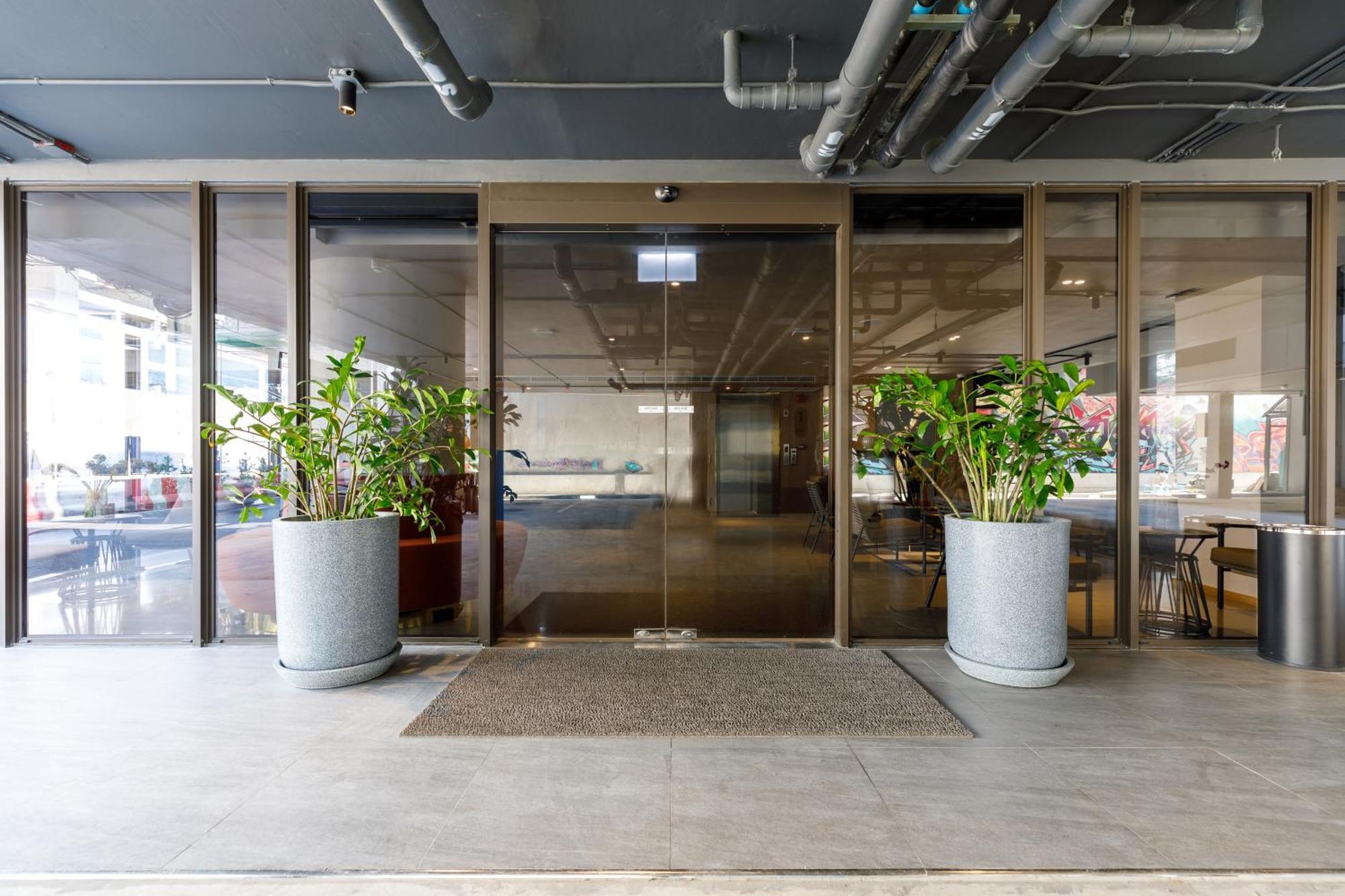 Benjarong Hotel Bangkok Ngoại thất bức ảnh