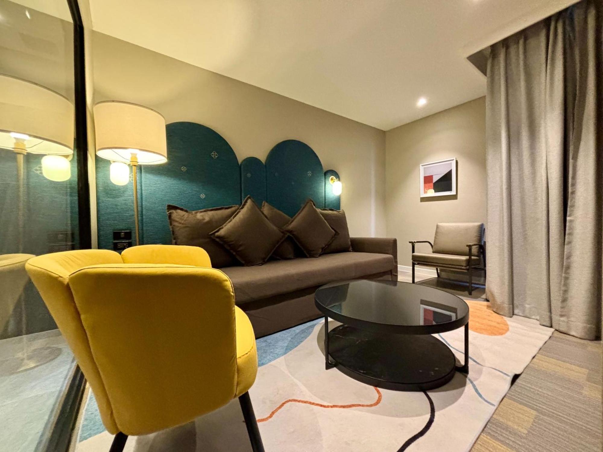 Benjarong Hotel Bangkok Ngoại thất bức ảnh